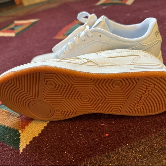 Reebok sneakers - Picture 2 of 5